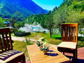 The Tirthan Nature Valley Resort - - - #Riverside #Heritage Rooms with Balcony #Big Garden With Bonfire #Cafe #Private Parking #Most Awarded #Property of the Year